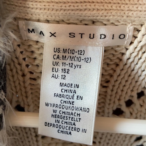 EUC Girls M 10-12 Sweater Vest - Picture 3 of 3